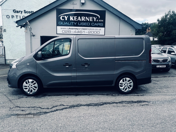 Renault Trafic SWB DIESEL in Down