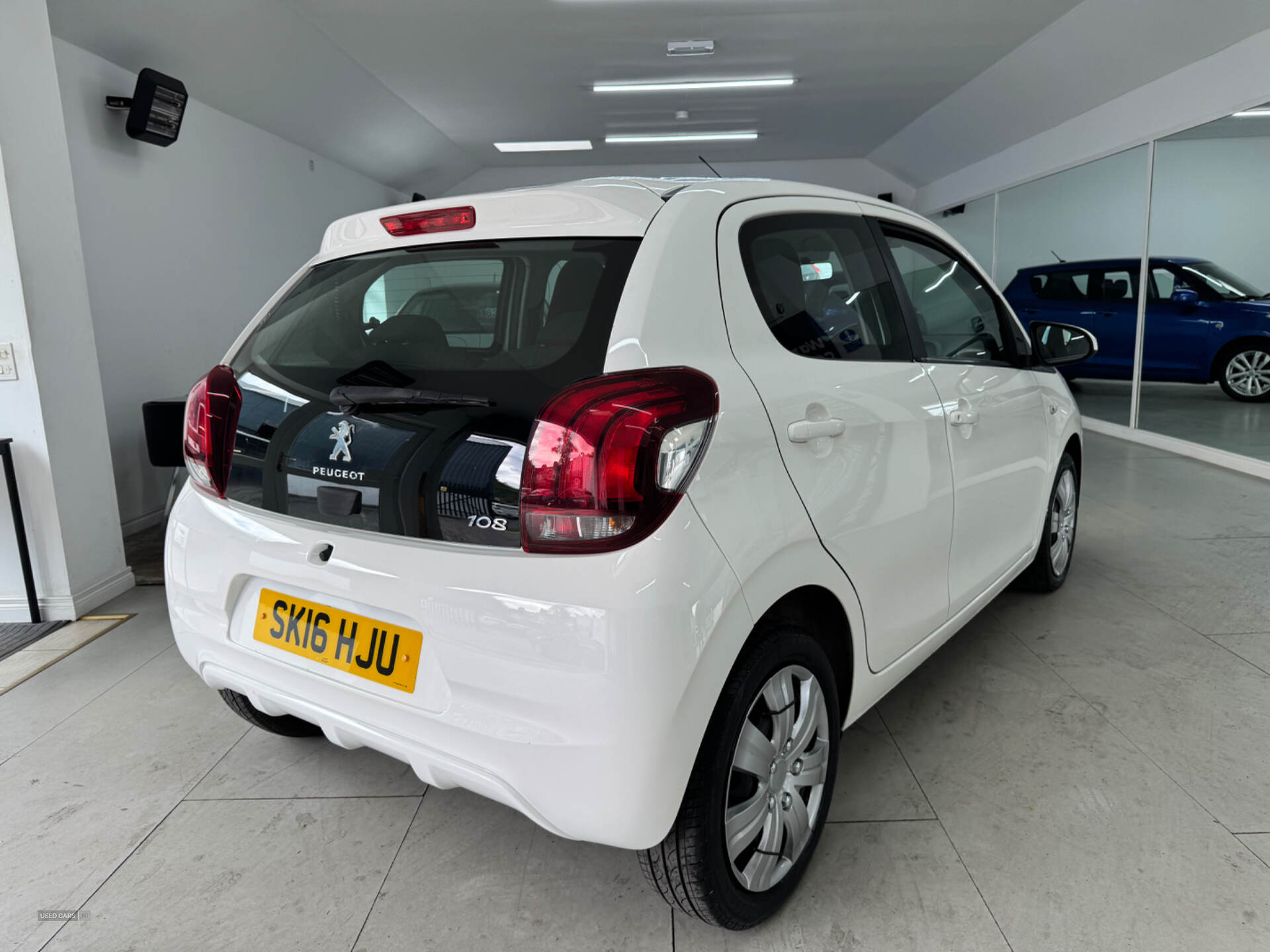Peugeot 108 HATCHBACK in Down