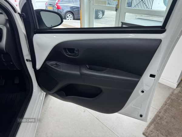 Peugeot 108 HATCHBACK in Down