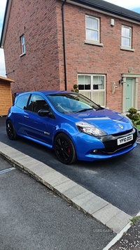 Renault Clio 2.0 16V RenaultSport 200 3dr in Down