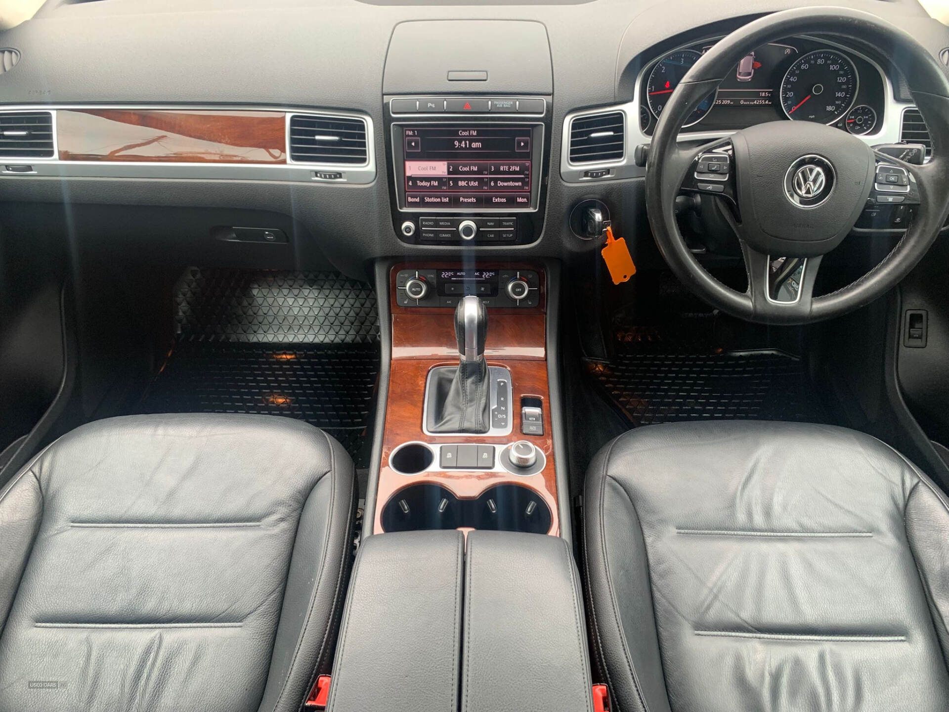 Volkswagen Touareg DIESEL ESTATE in Antrim