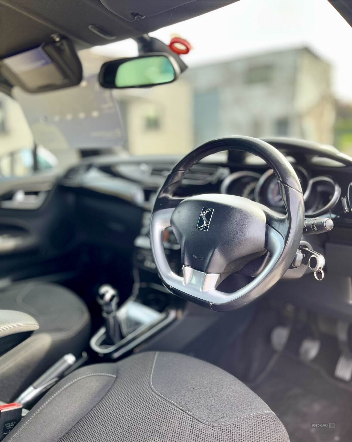 Citroen DS3 HATCHBACK in Down