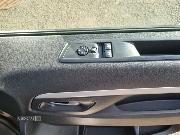 Vauxhall Vivaro Edition 9 Seater 2.0 Turbo D 180ps Elite in Derry / Londonderry