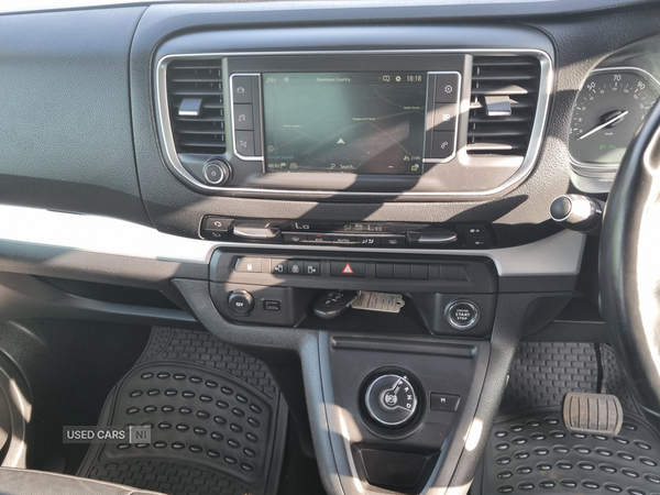 Vauxhall Vivaro Edition 9 Seater 2.0 Turbo D 180ps Elite in Derry / Londonderry