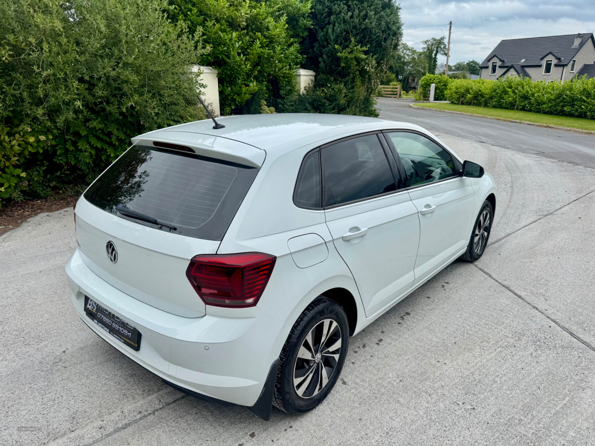 Volkswagen Polo HATCHBACK in Down