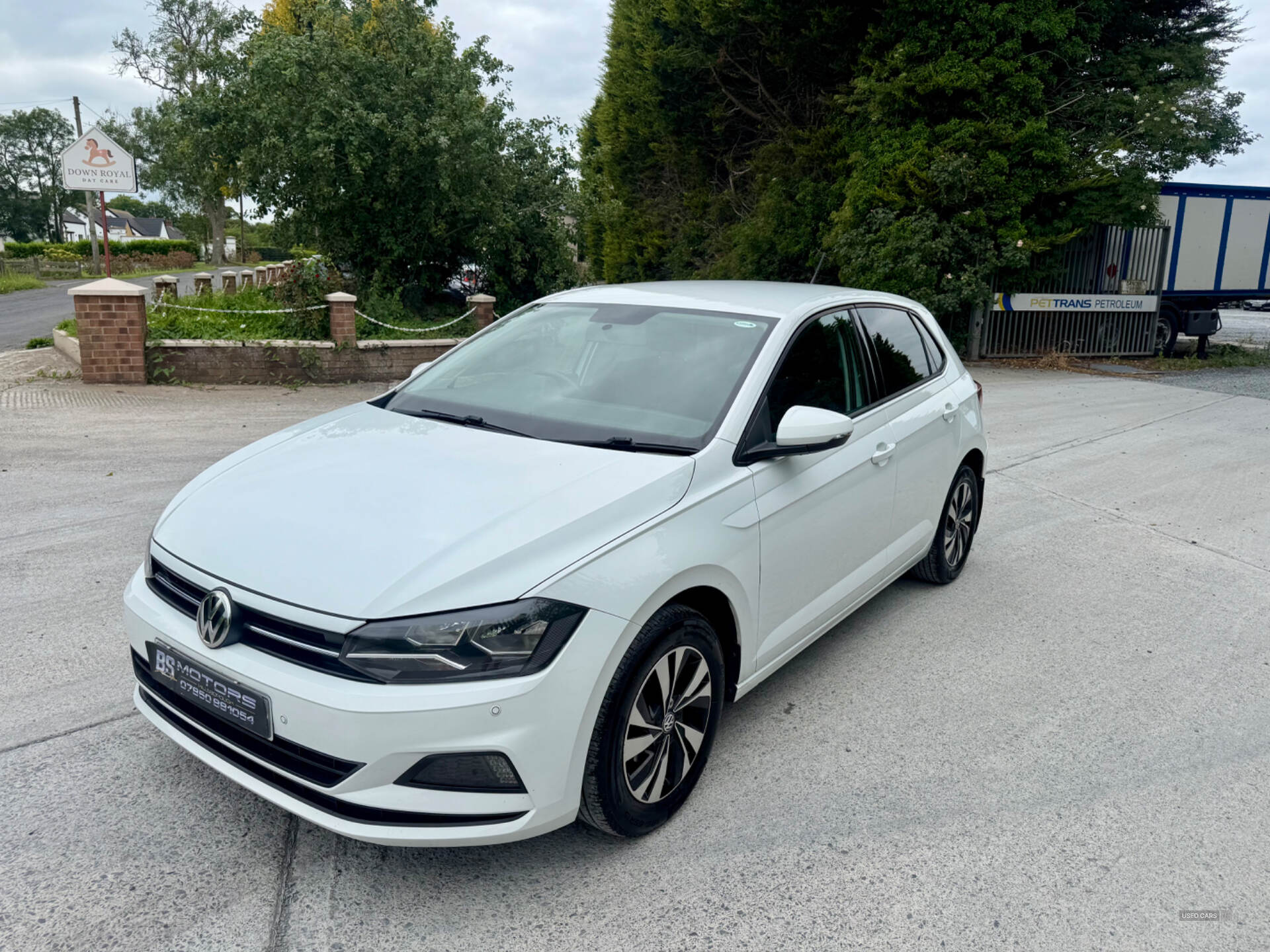 Volkswagen Polo HATCHBACK in Down