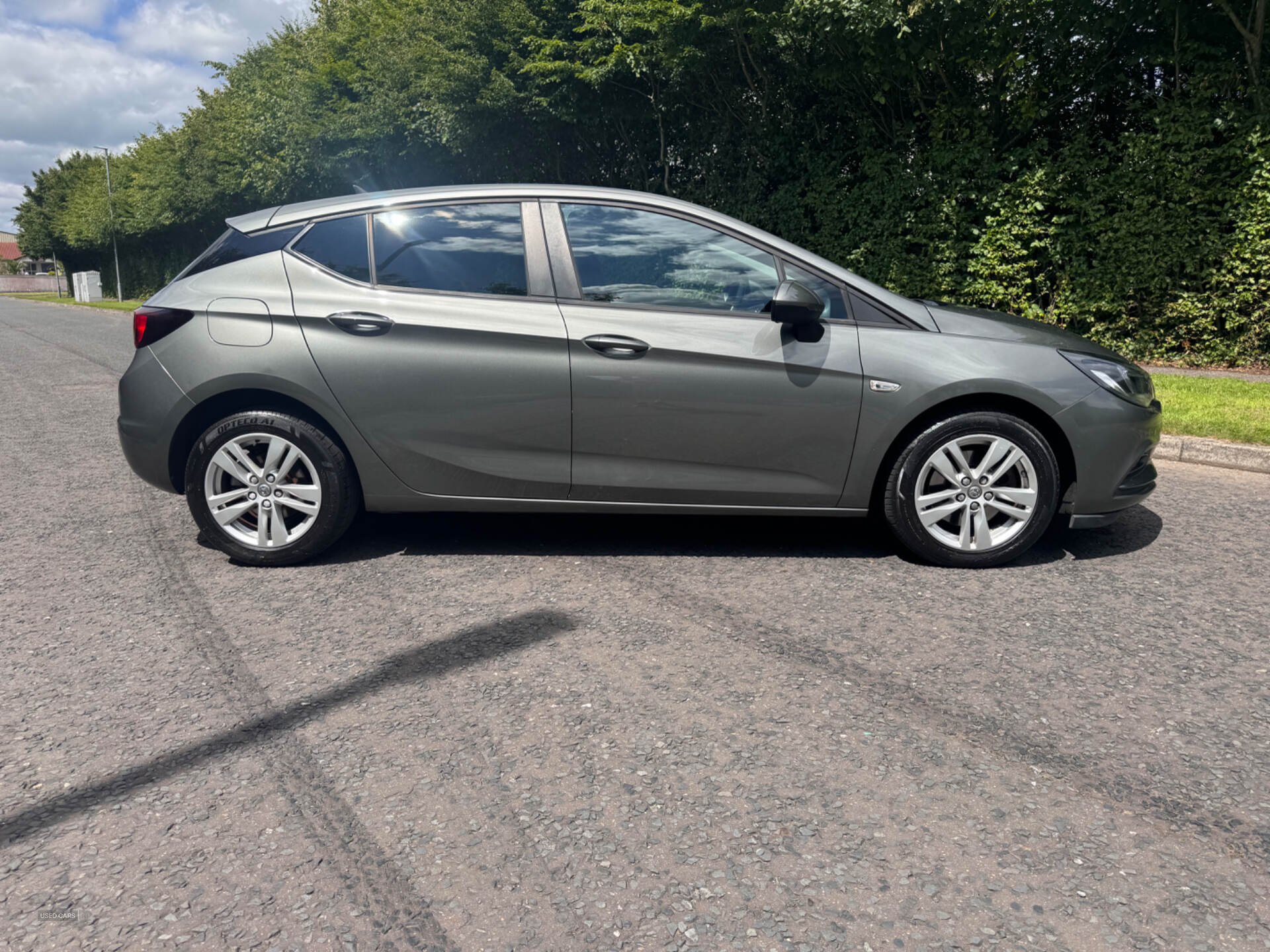 Vauxhall Astra DIESEL HATCHBACK in Down