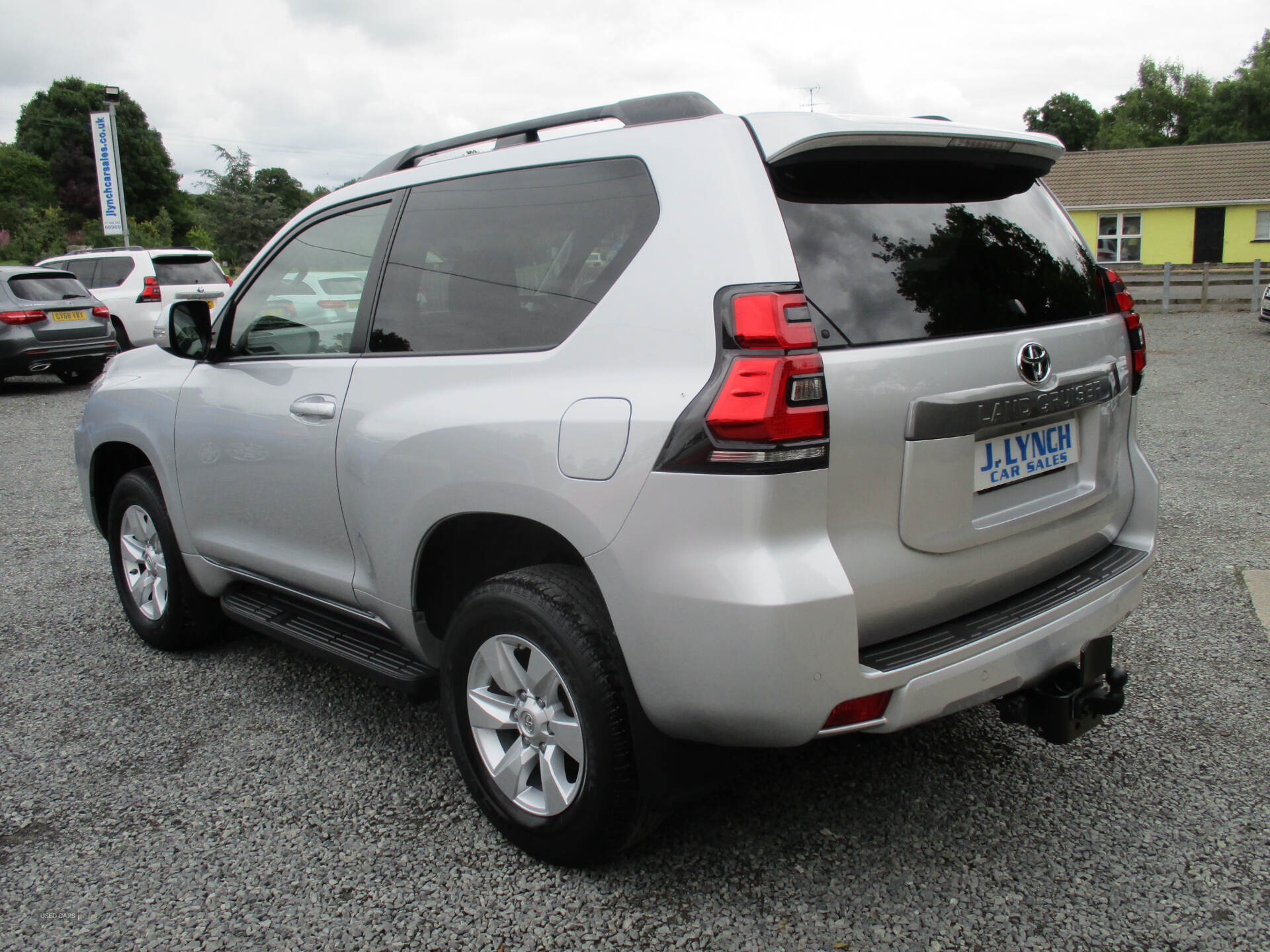 Toyota Land Cruiser DIESEL SW in Down