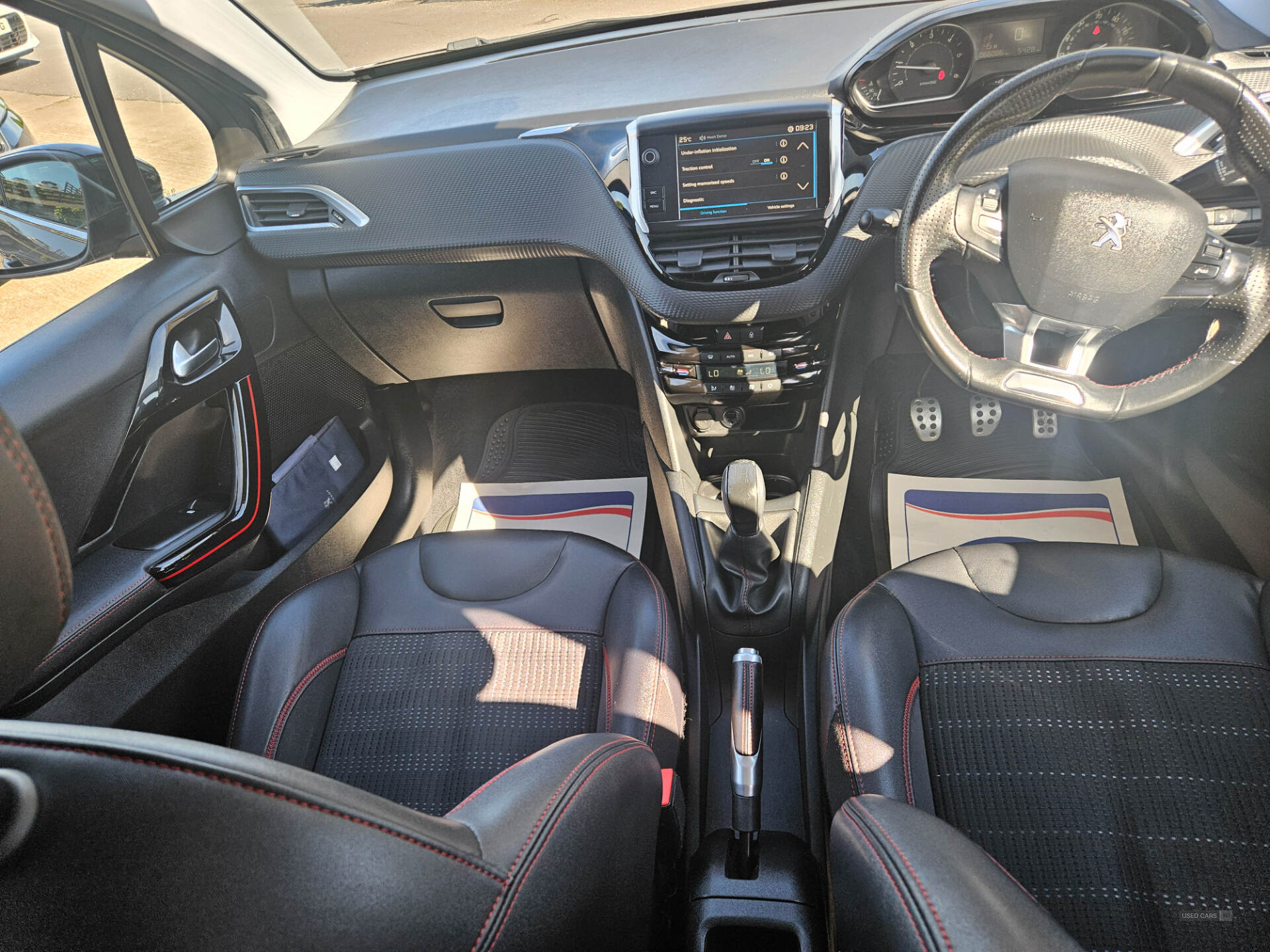 Peugeot 208 DIESEL HATCHBACK in Derry / Londonderry