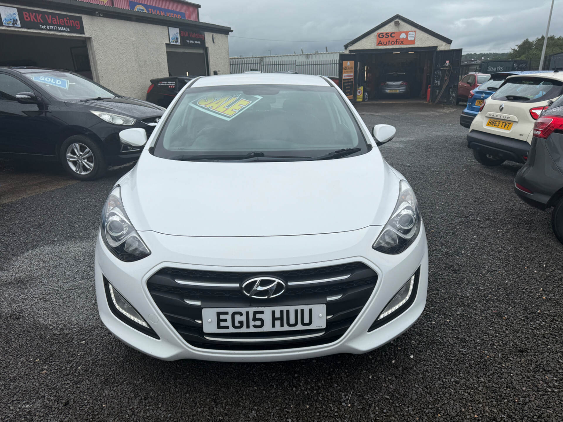 Hyundai i30 HATCHBACK in Down