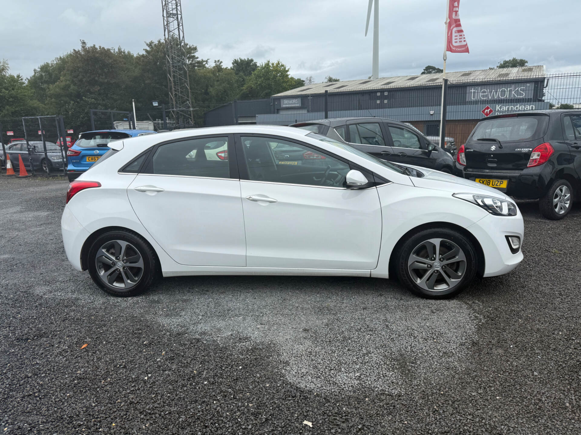 Hyundai i30 HATCHBACK in Down