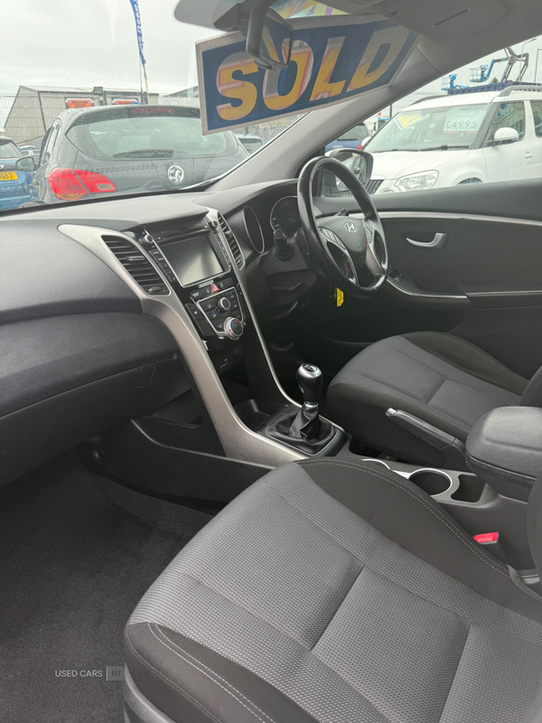 Hyundai i30 HATCHBACK in Down