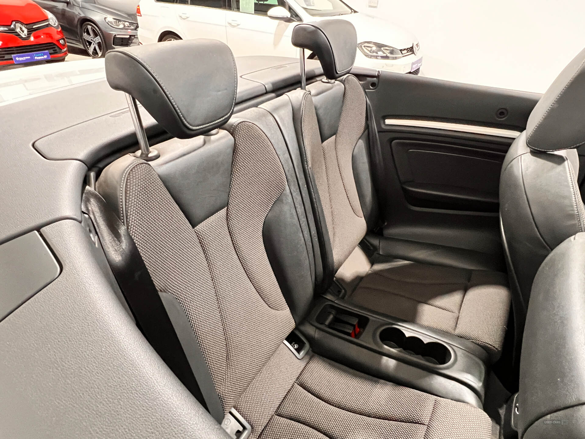 Car Thumbnail 9