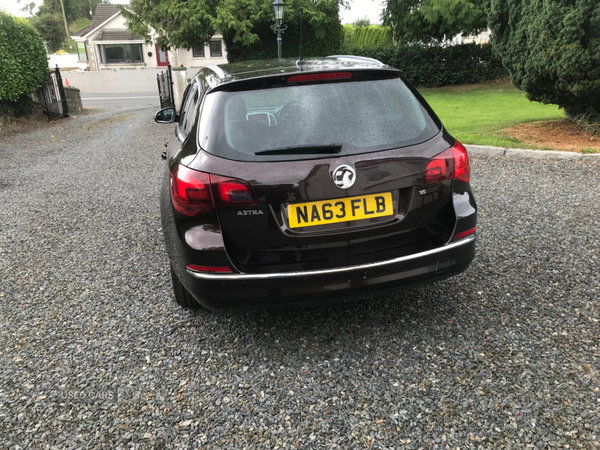 Vauxhall Astra SPORTS TOURER in Down