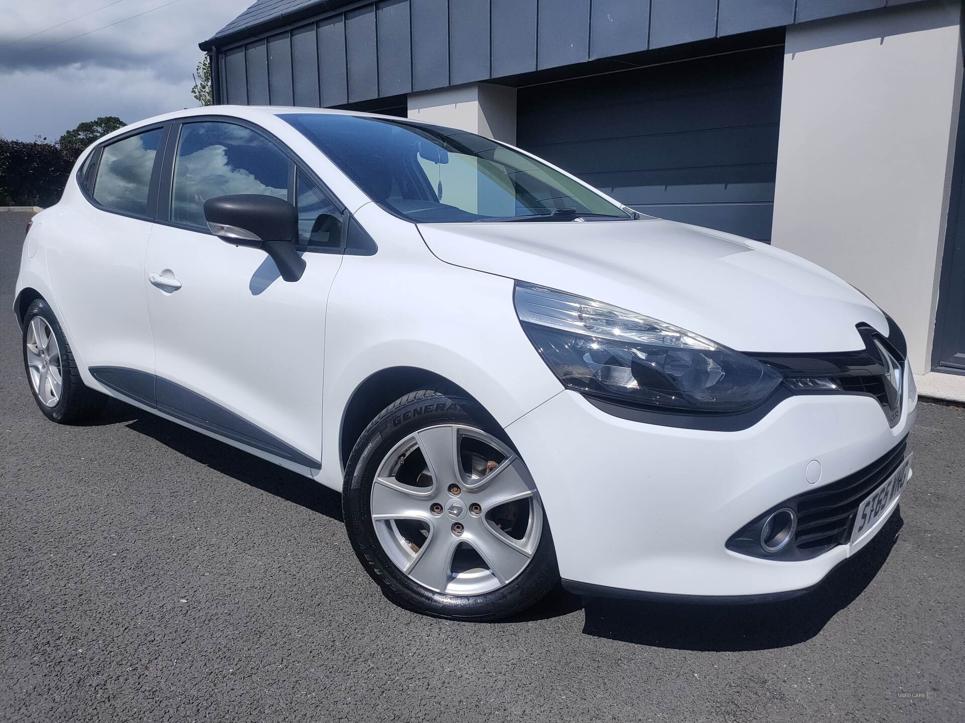Renault Clio HATCHBACK in Armagh