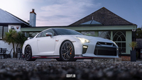 Nissan GT-R in Down