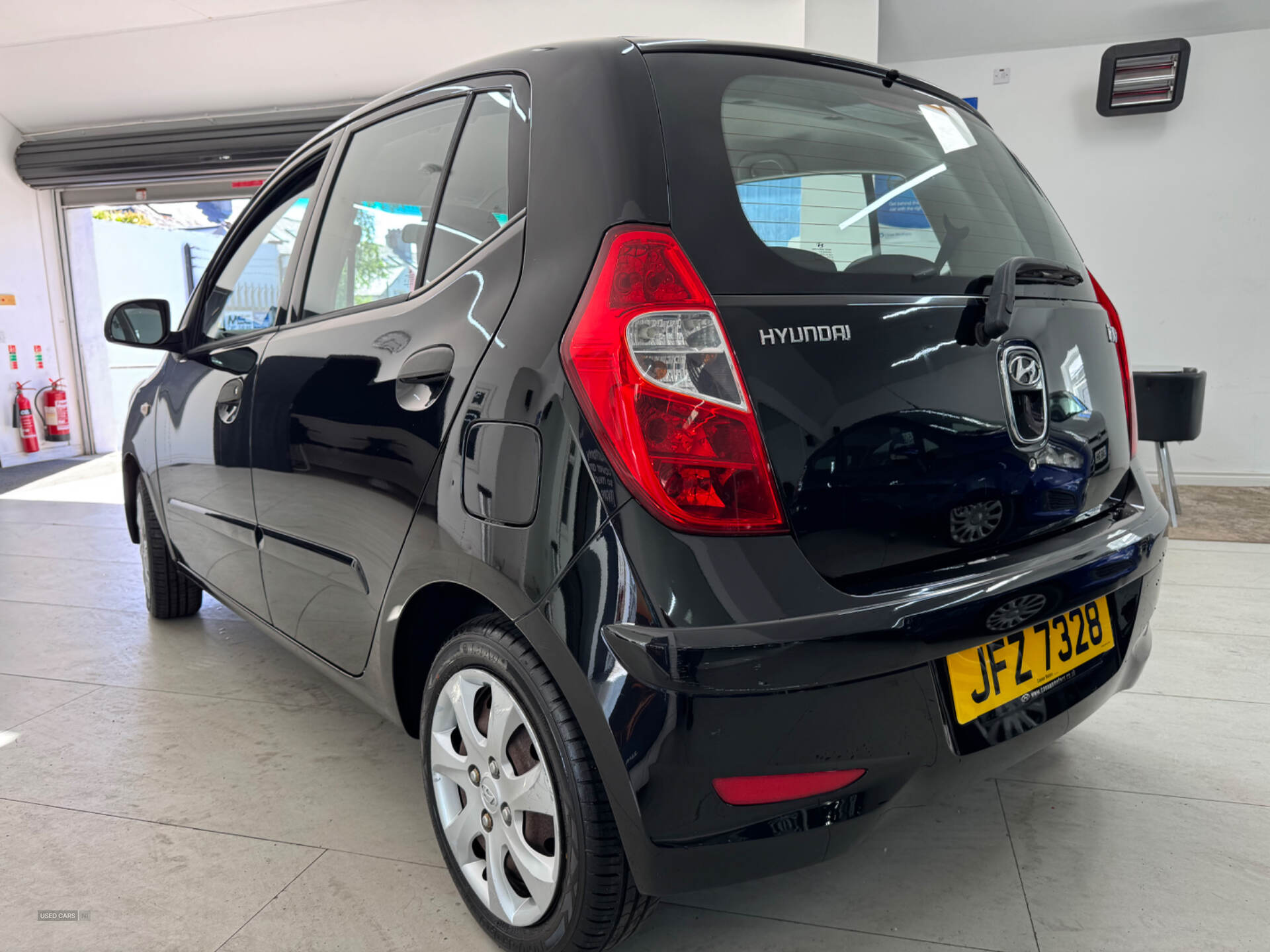 Hyundai i10 HATCHBACK in Down
