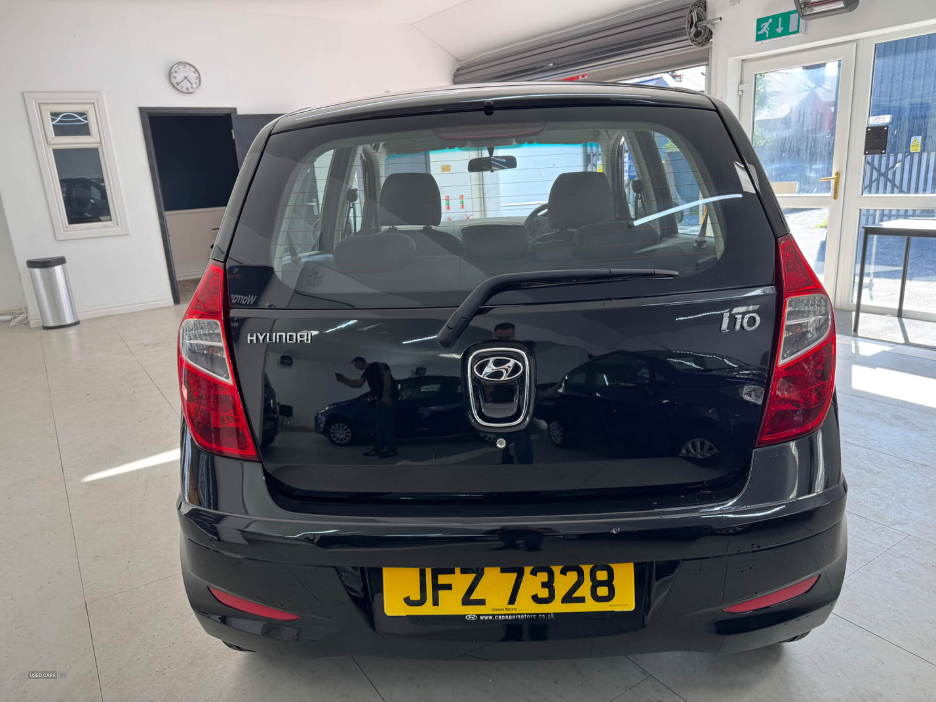 Hyundai i10 HATCHBACK in Down
