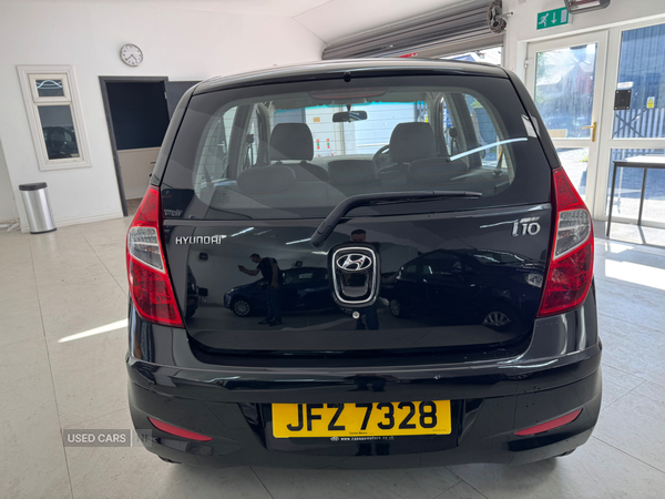 Hyundai i10 HATCHBACK in Down