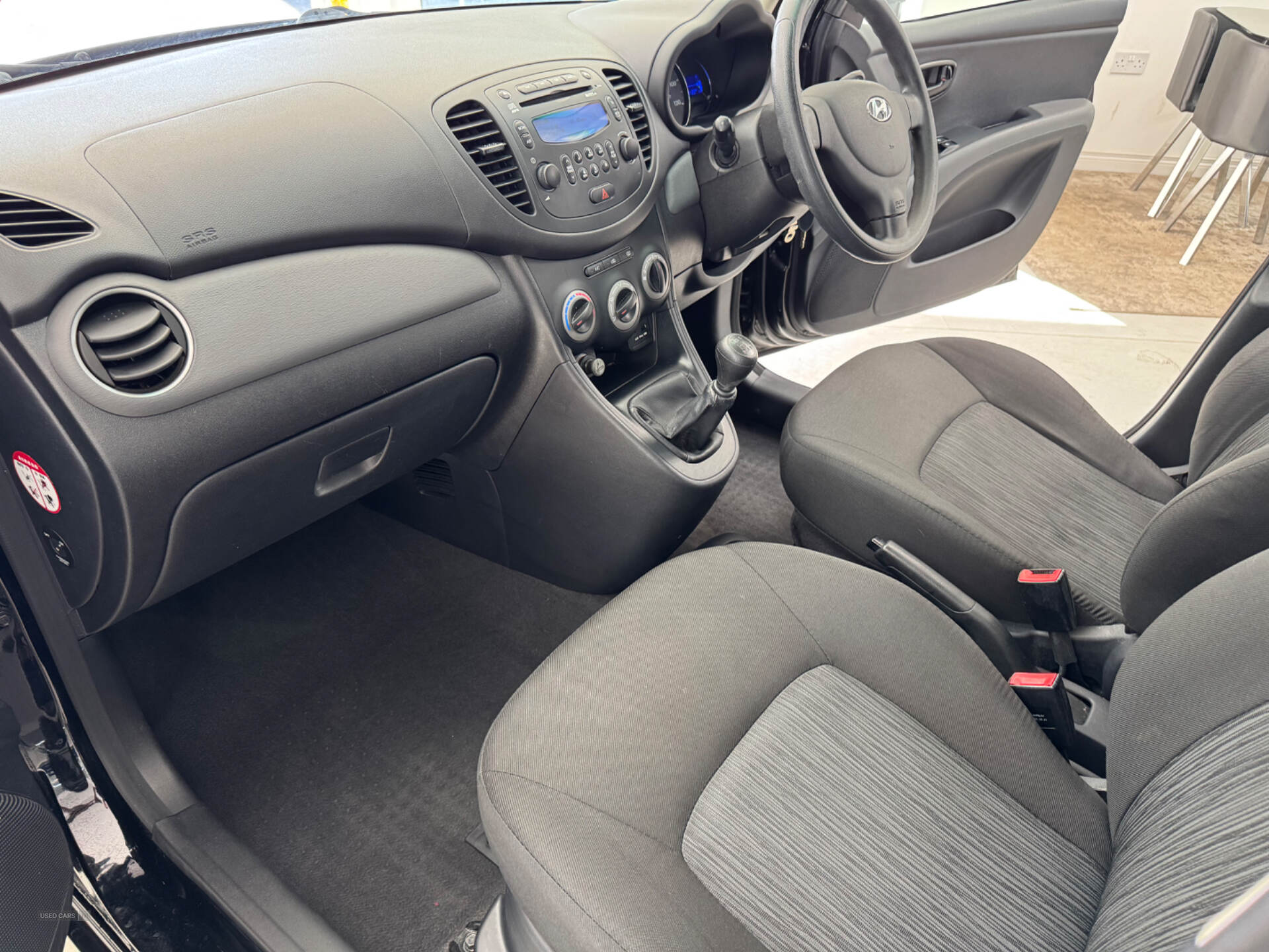 Hyundai i10 HATCHBACK in Down