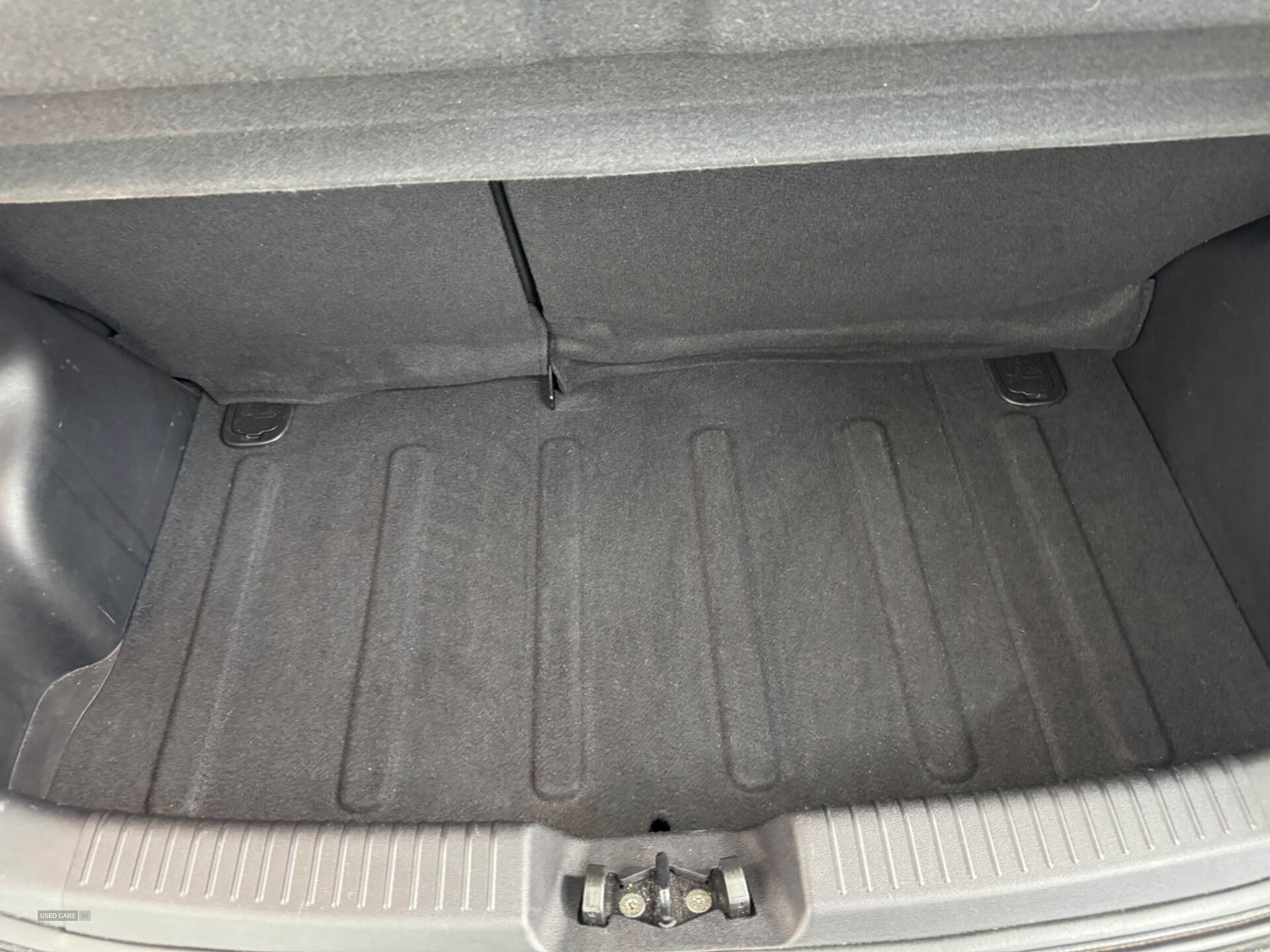 Hyundai i10 HATCHBACK in Down
