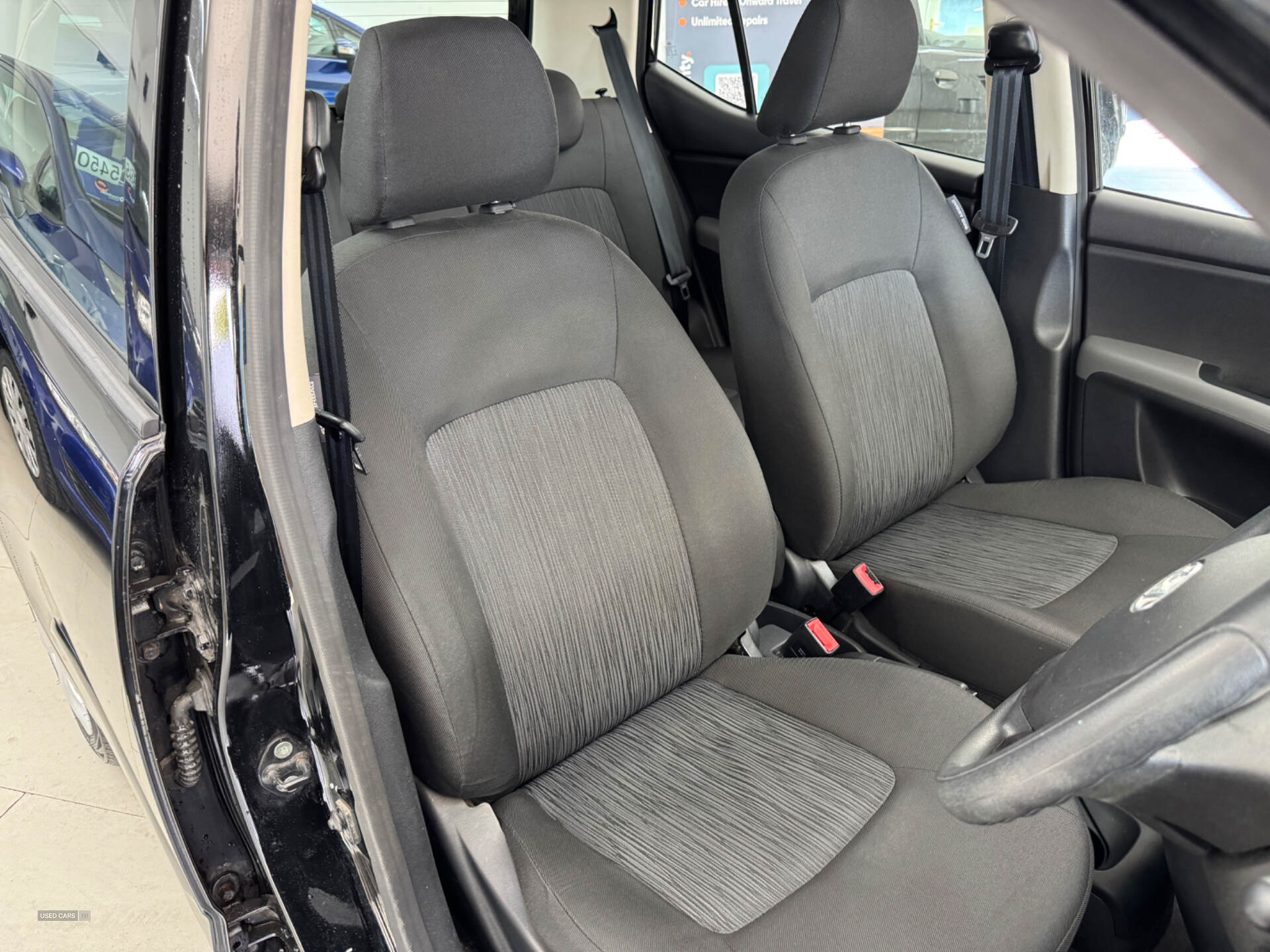Hyundai i10 HATCHBACK in Down