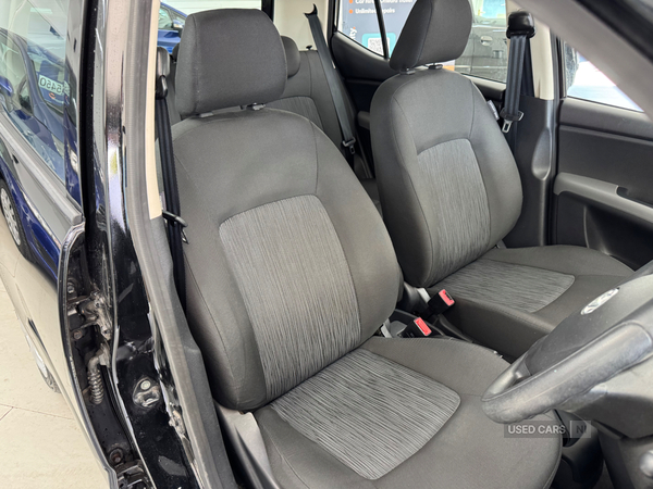 Hyundai i10 HATCHBACK in Down