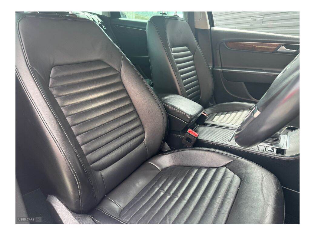 Volkswagen Passat 1.4 TSI High Line Estate Auto 5DR in Antrim