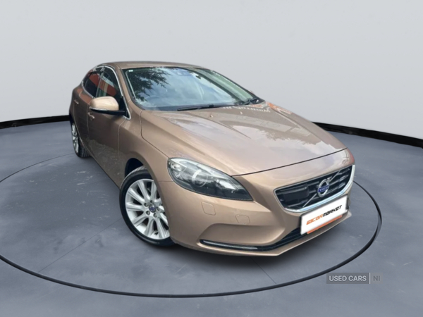 Volvo V40 1.6 T4 SE Auto 5DR in Antrim
