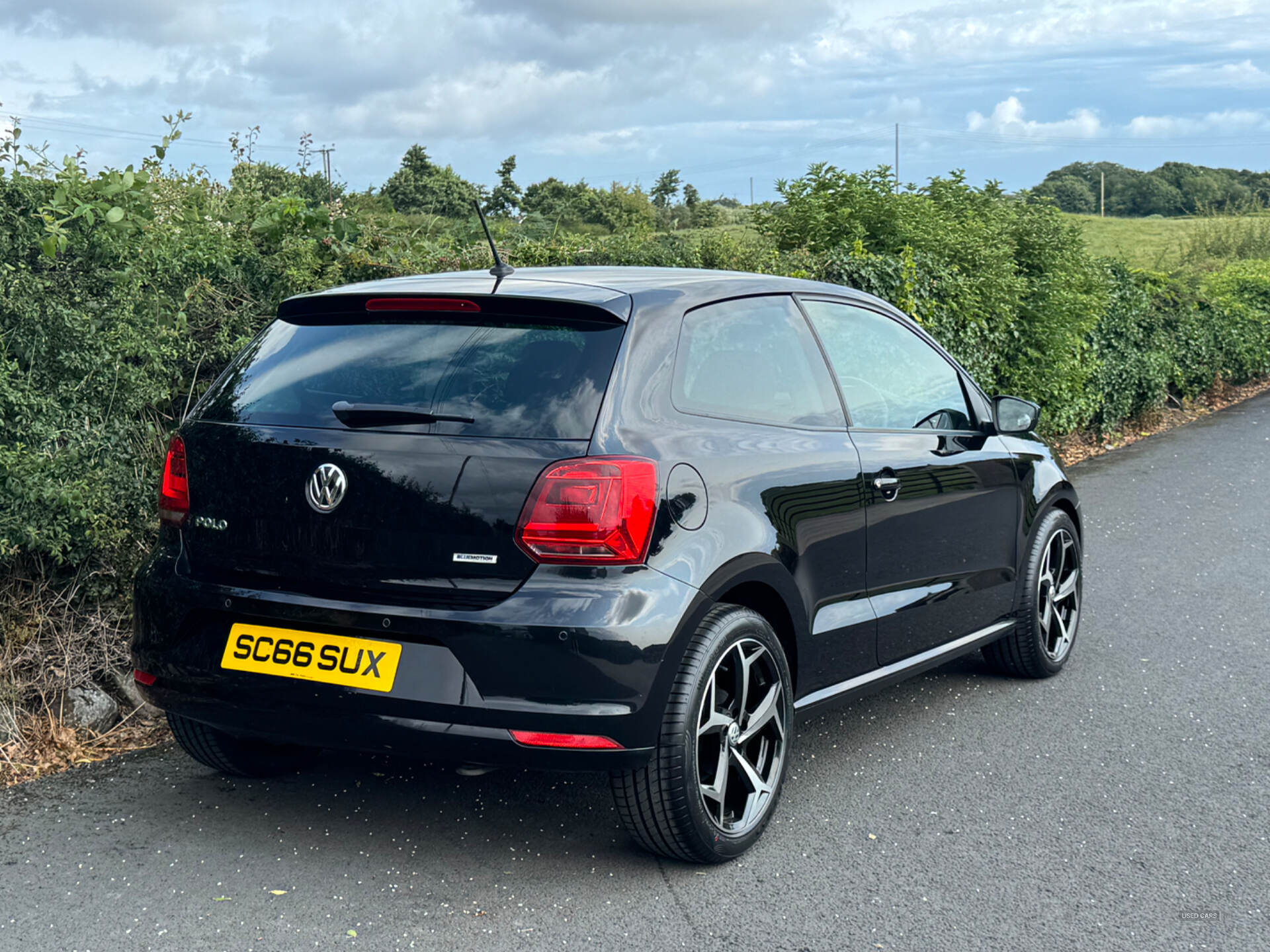 Volkswagen Polo HATCHBACK in Down