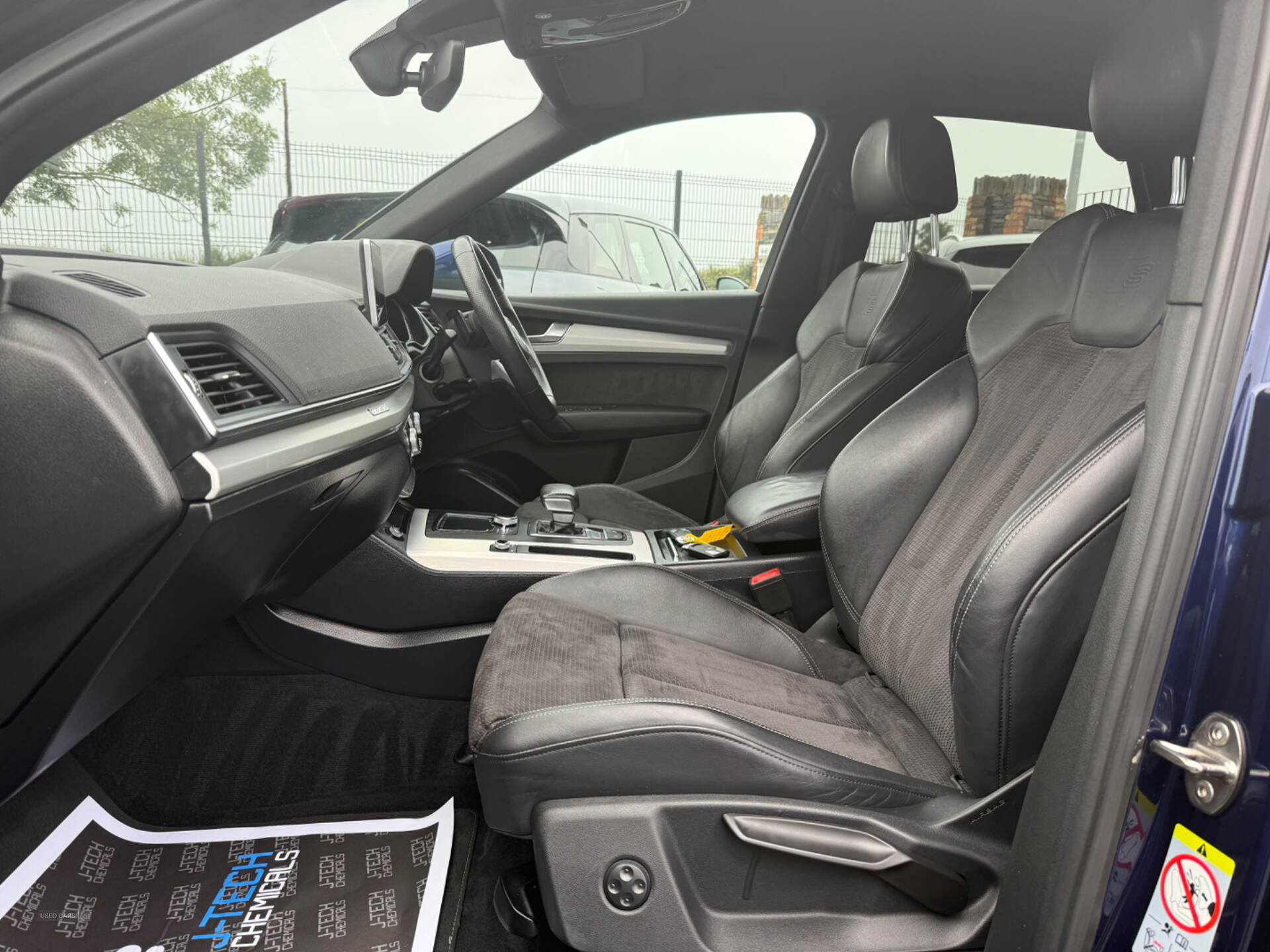 Car Thumbnail 8