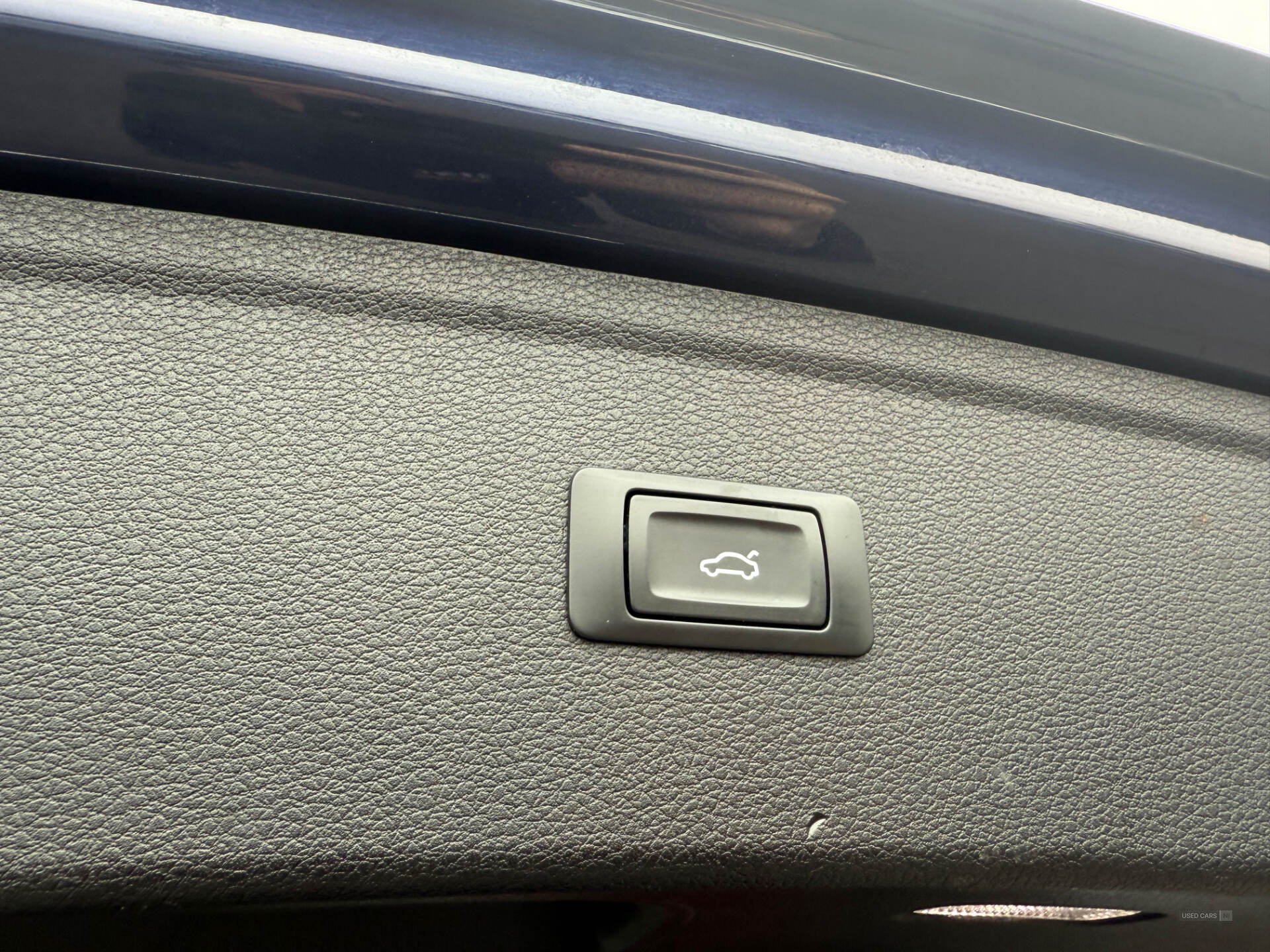 Car Thumbnail 9