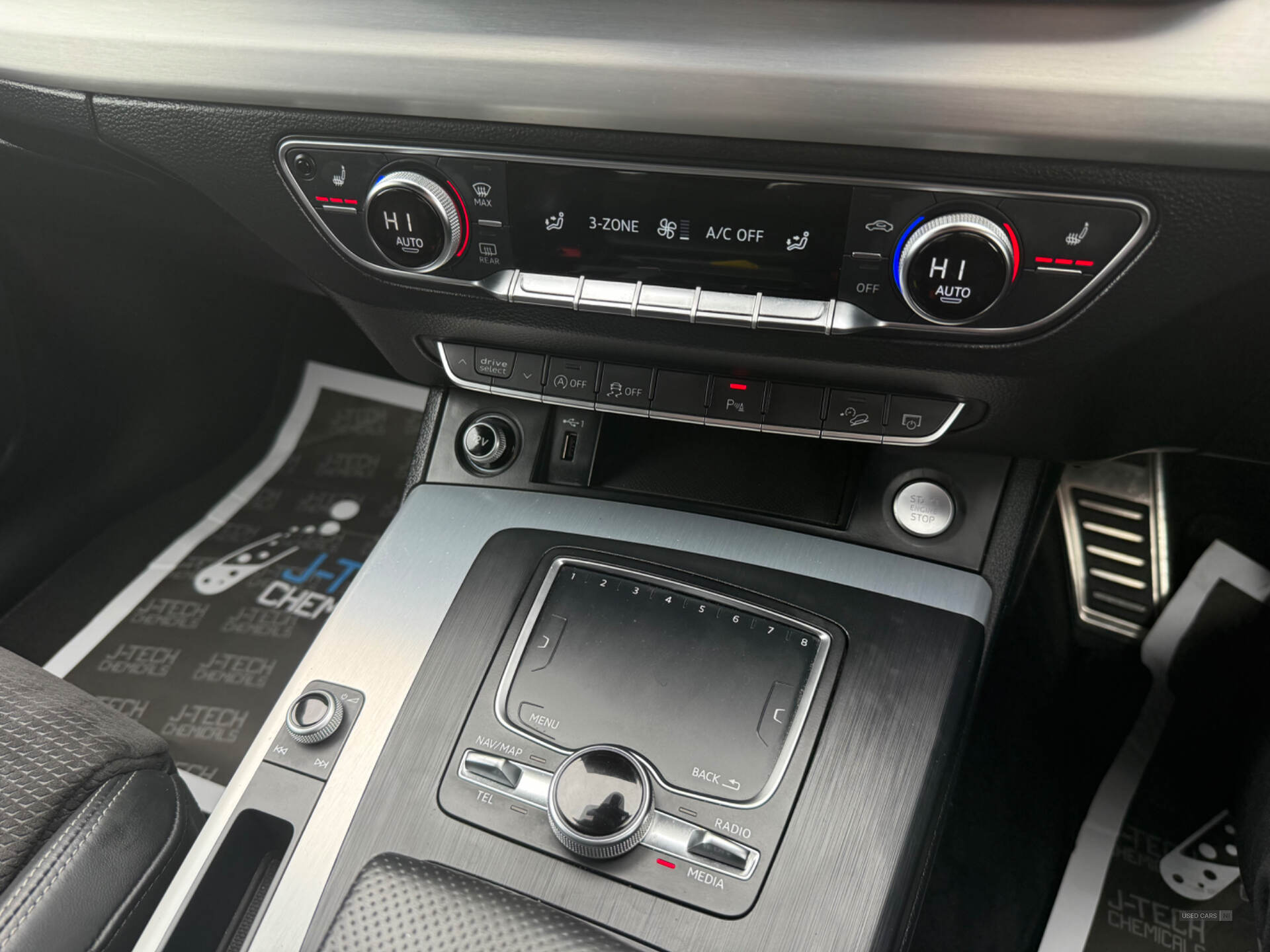 Car Thumbnail 12