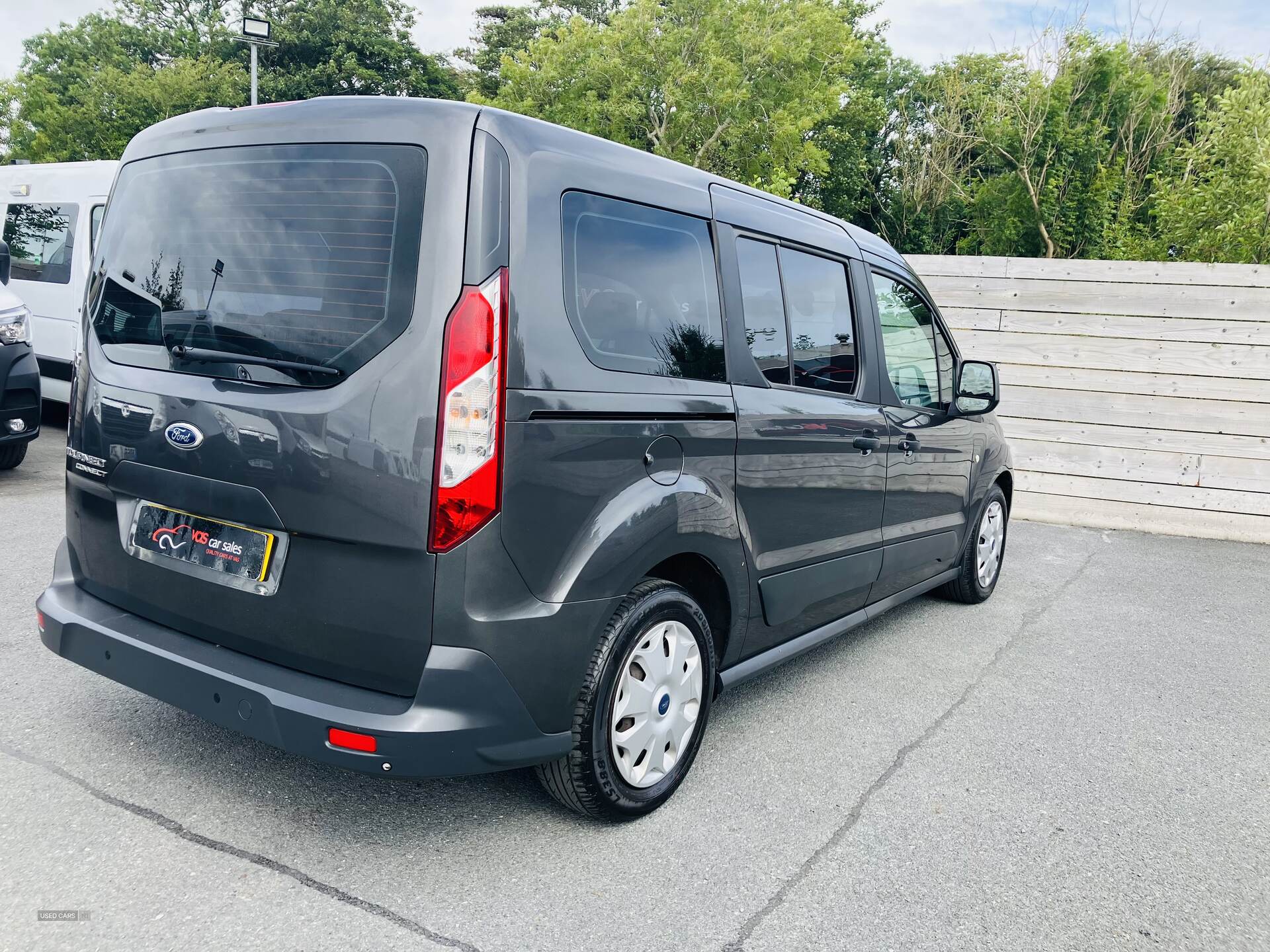 Ford Grand Tourneo Connect DIESEL ESTATE in Down