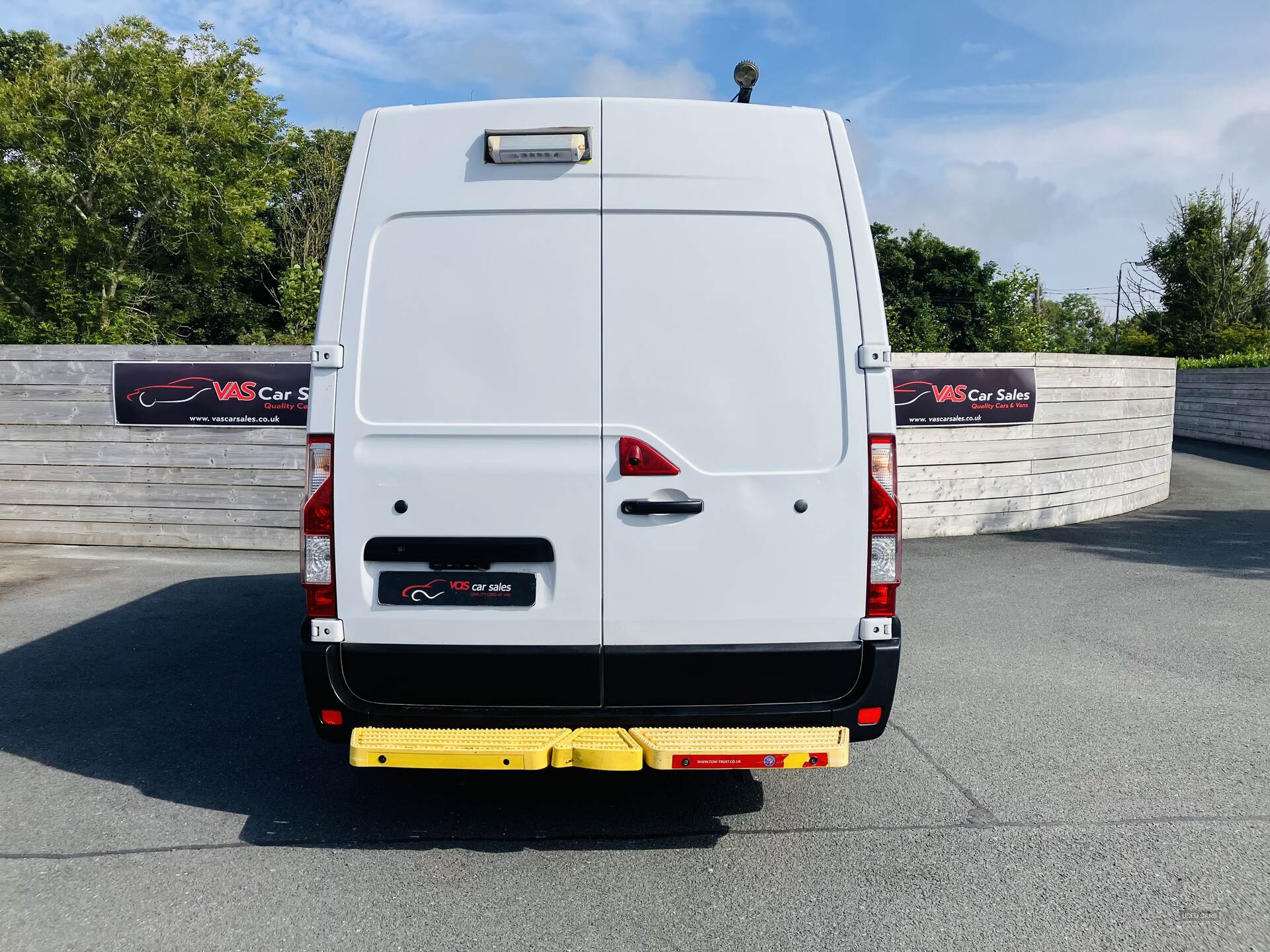 Vauxhall Movano 35 L2 DIESEL FWD in Down