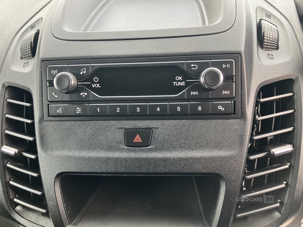 Ford Transit Connect 220 L1 DIESEL in Down