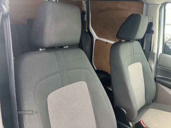 Ford Transit Connect 220 L1 DIESEL in Down