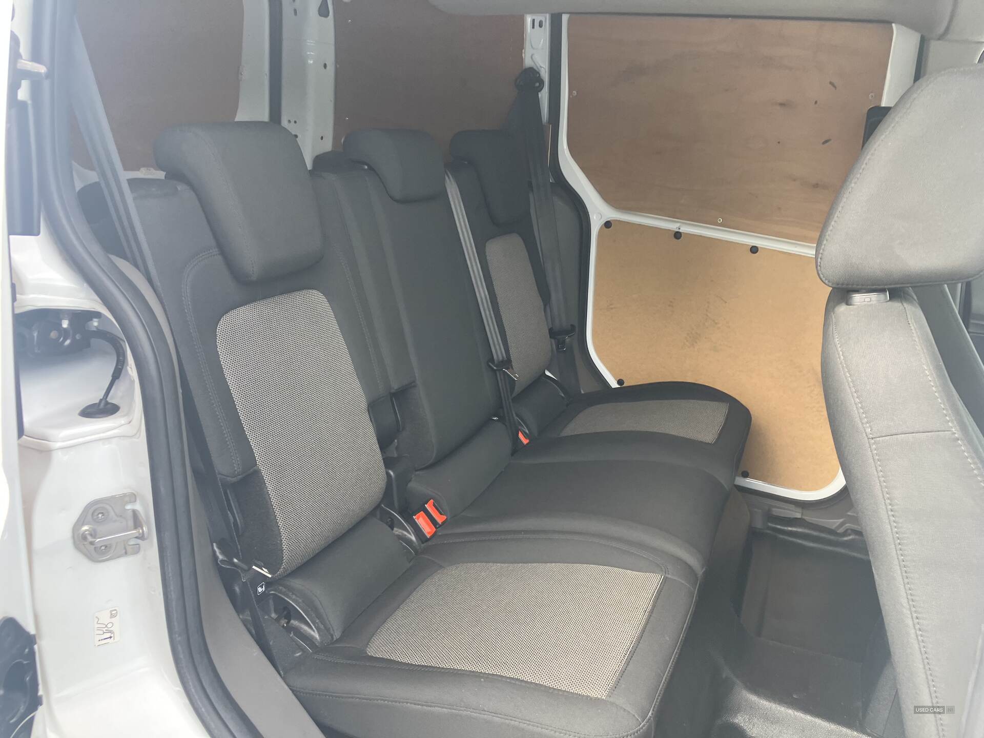 Ford Transit Connect 220 L1 DIESEL in Down