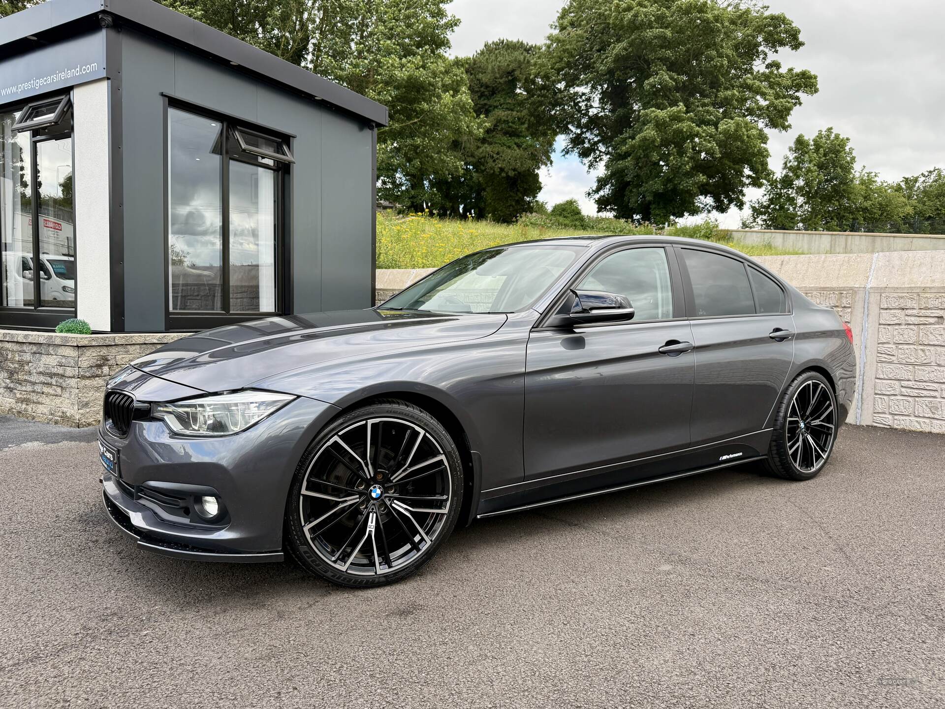BMW 3 Series DIESEL SALOON in Tyrone