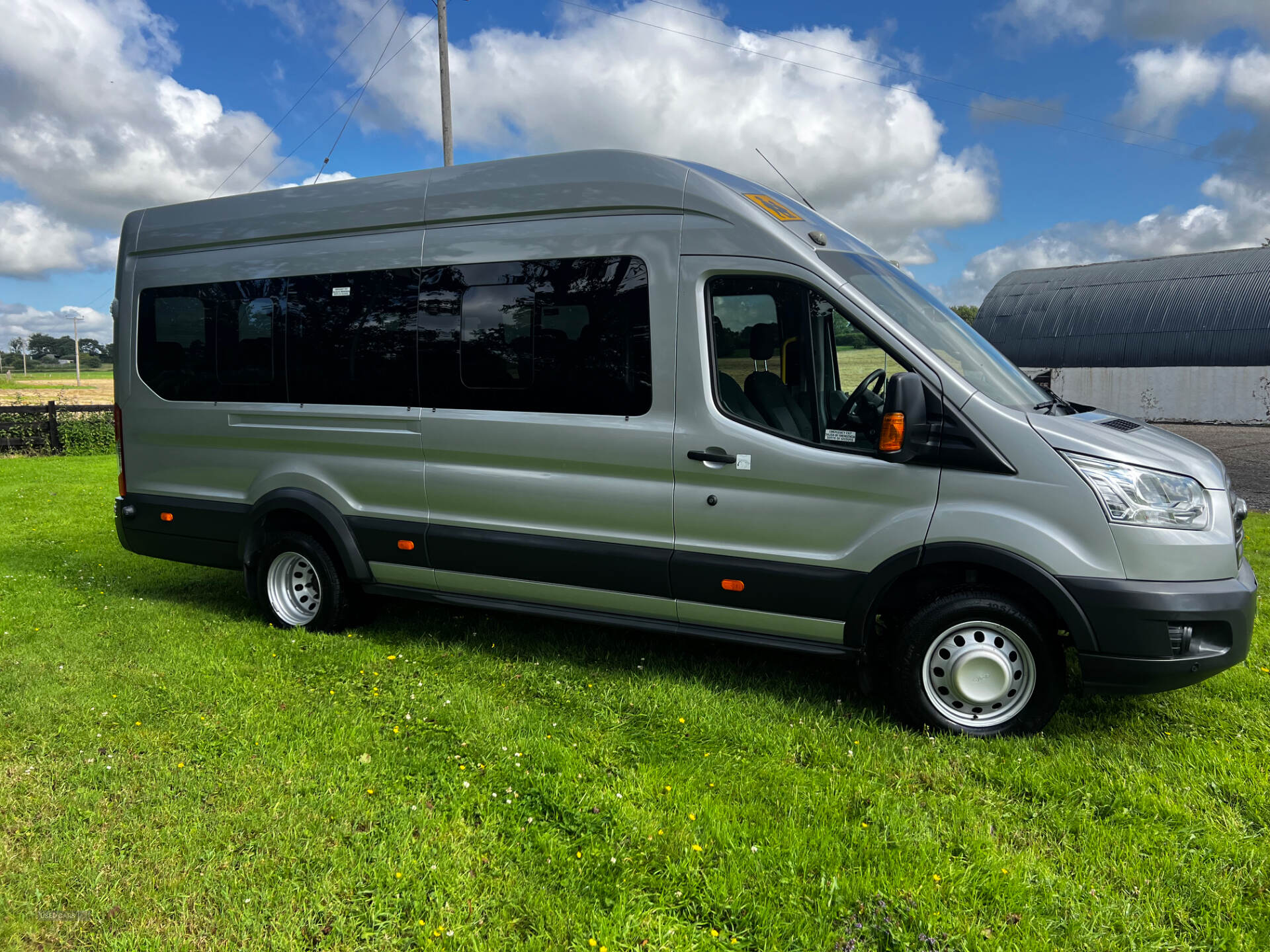 Ford Transit 460 L4 MINIBUS DIESEL RWD in Antrim