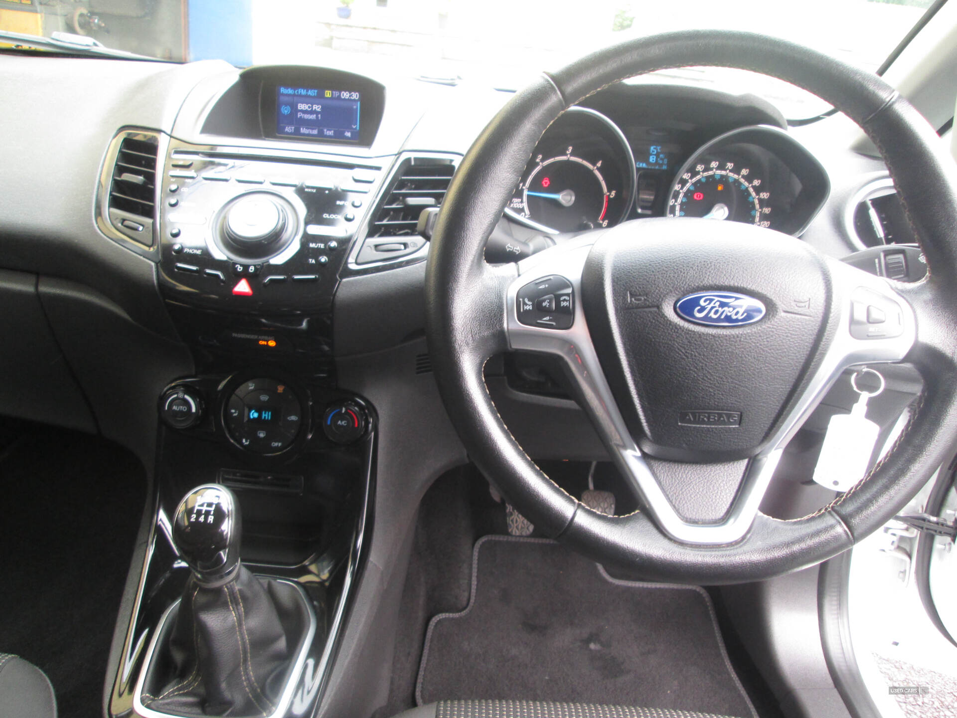 Car Thumbnail 8