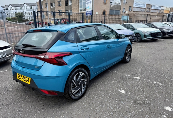 Hyundai i20 HATCHBACK in Down