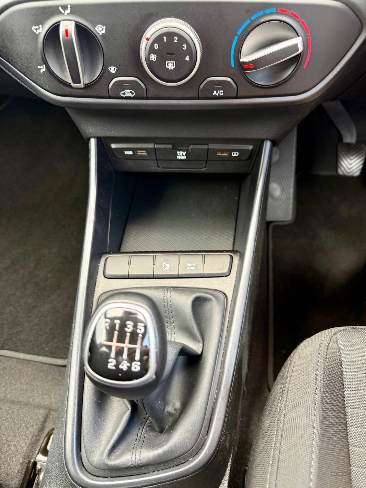 Hyundai i20 HATCHBACK in Down