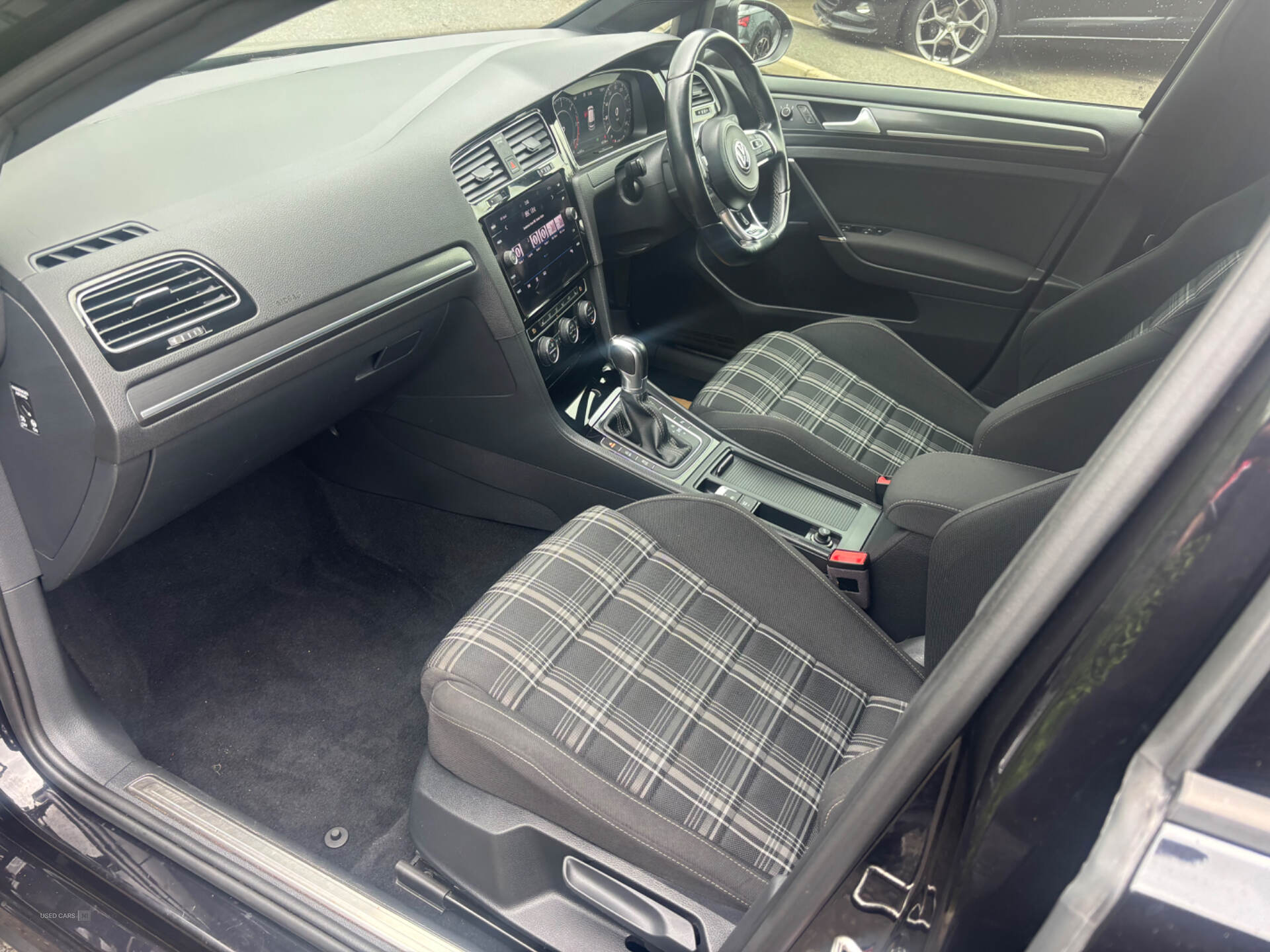 Volkswagen Golf DIESEL HATCHBACK in Derry / Londonderry