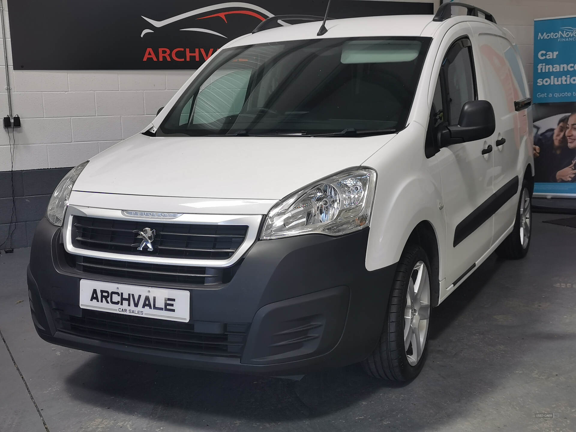 Used 2018 Peugeot Partner 850 BlueHDi 100 Professional Van - Main Image