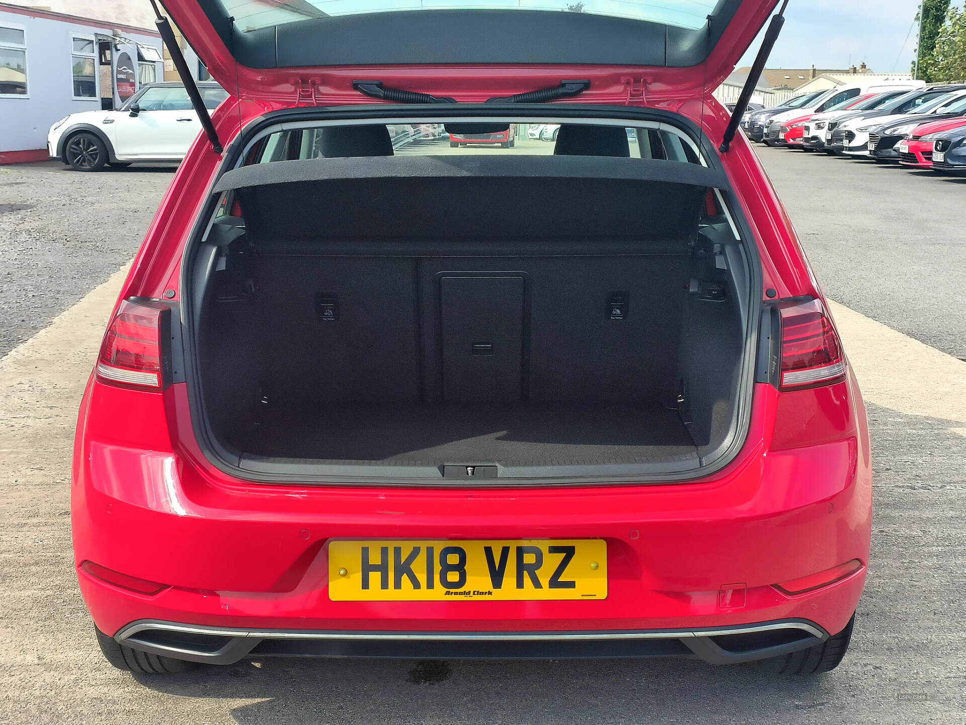 Car Thumbnail 8