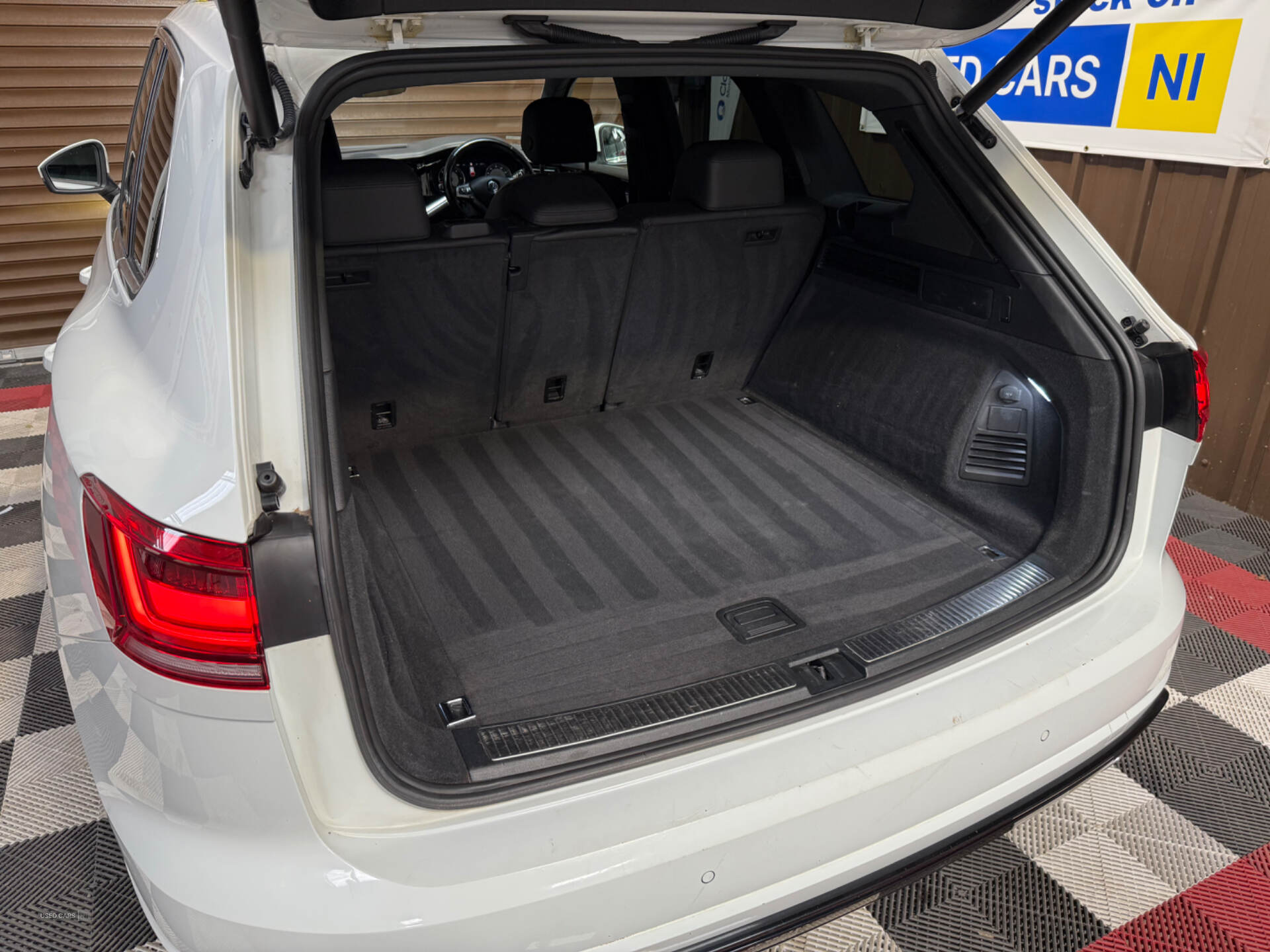 Volkswagen Touareg DIESEL ESTATE in Tyrone