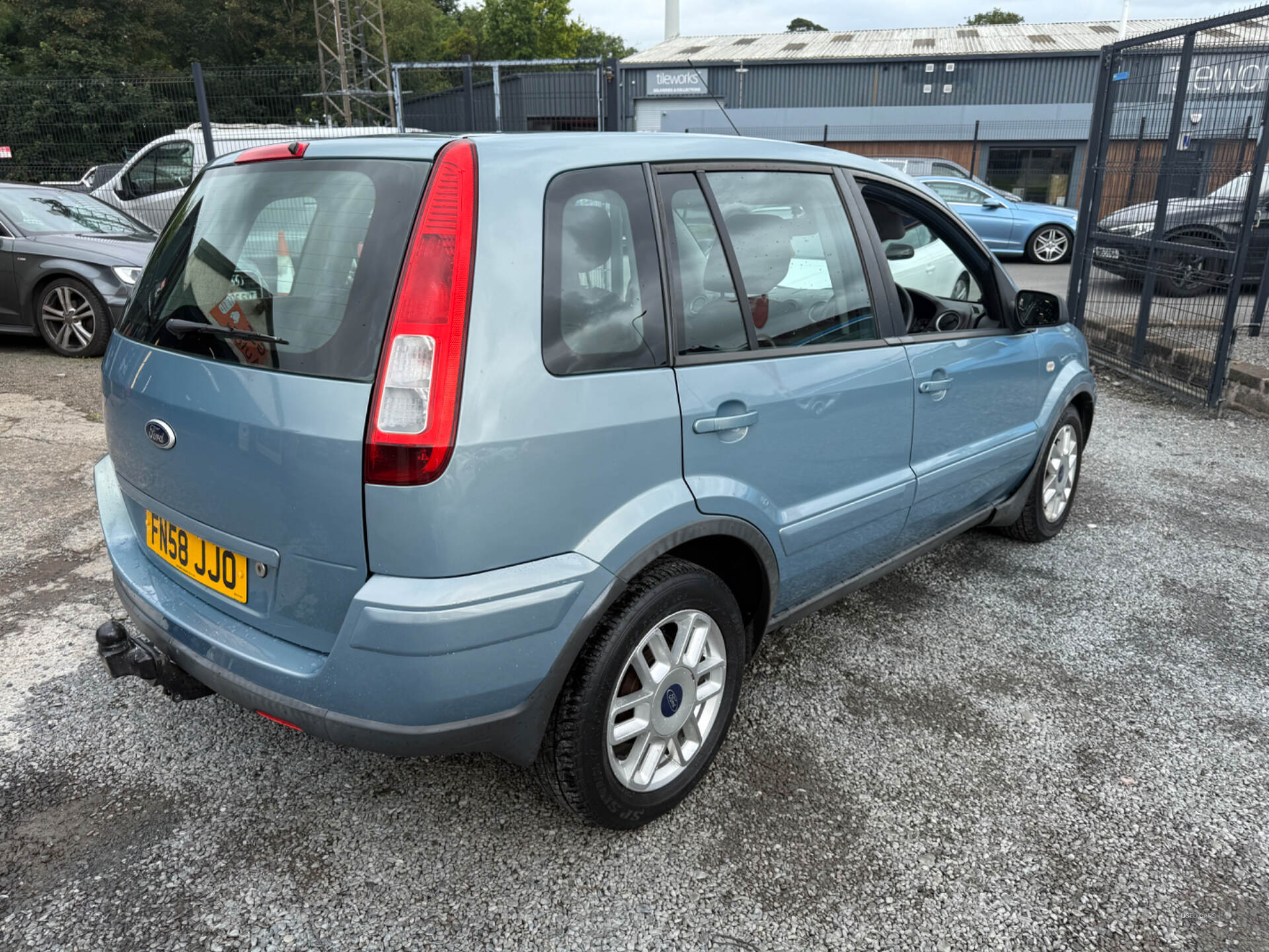Ford Fusion ESTATE in Down