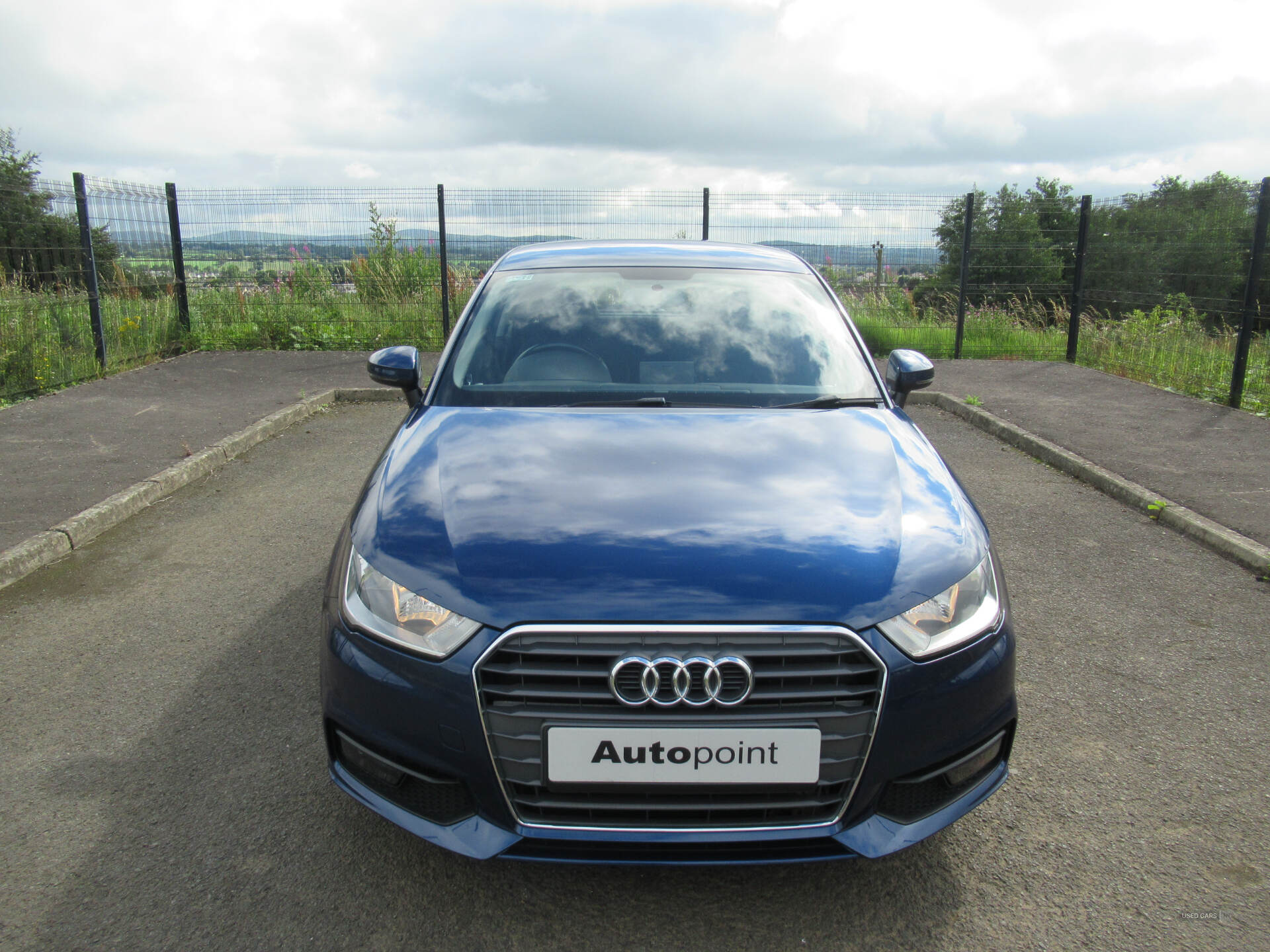 Car Thumbnail 4