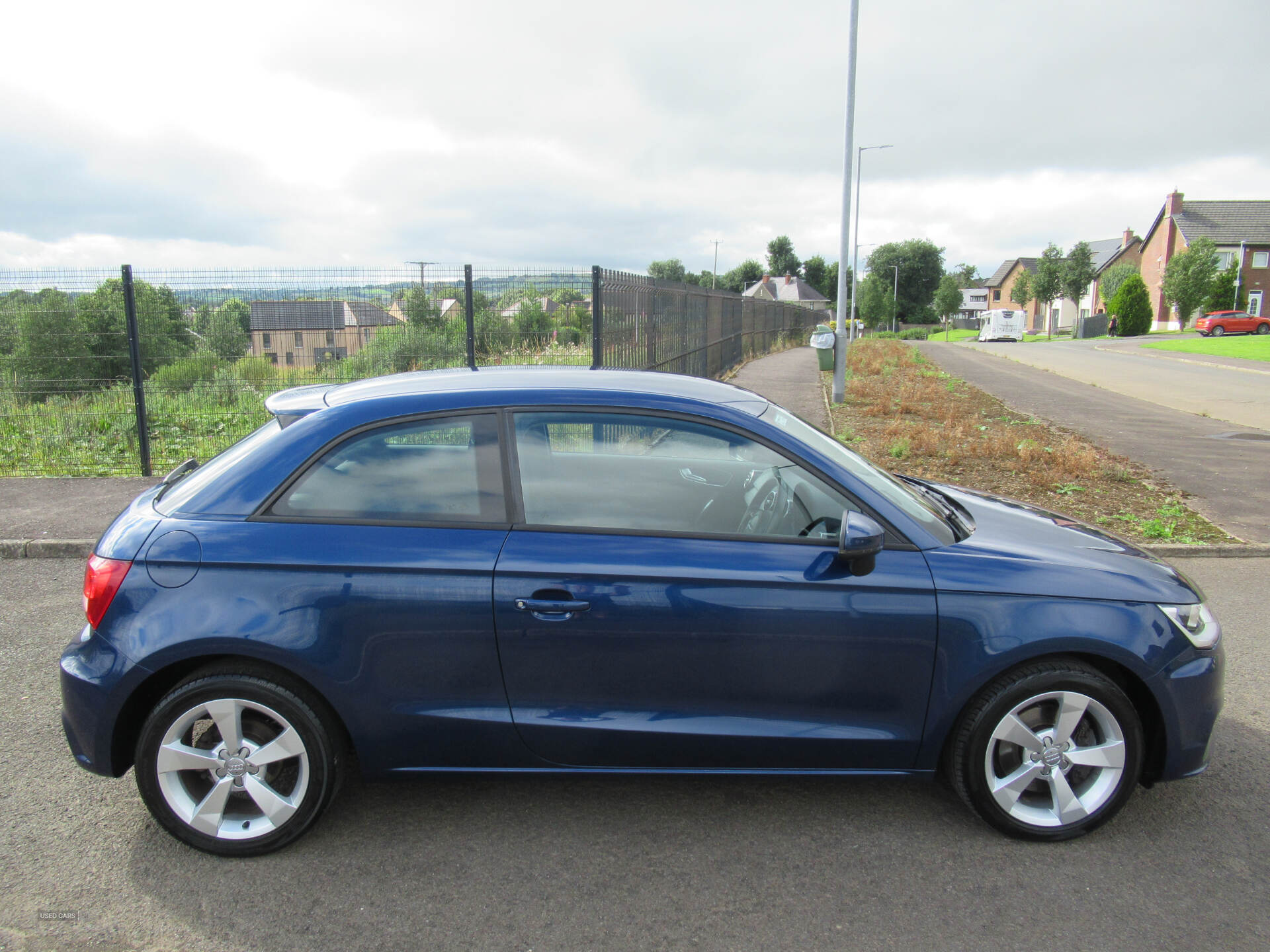 Car Thumbnail 5